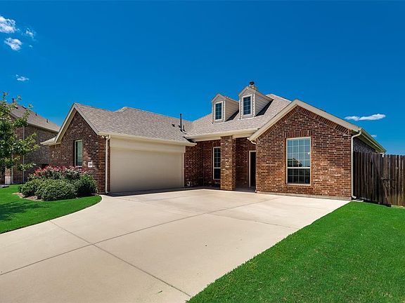 3rd image of 1266 Crescent Cove Dr