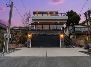 838 Habgood St, White Rock, BC V4B4W3