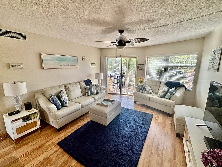 1215 S Portofino Dr #202 — Photo 15