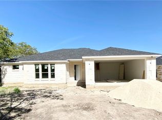 200 W Avenue G, Jarrell, TX 76537