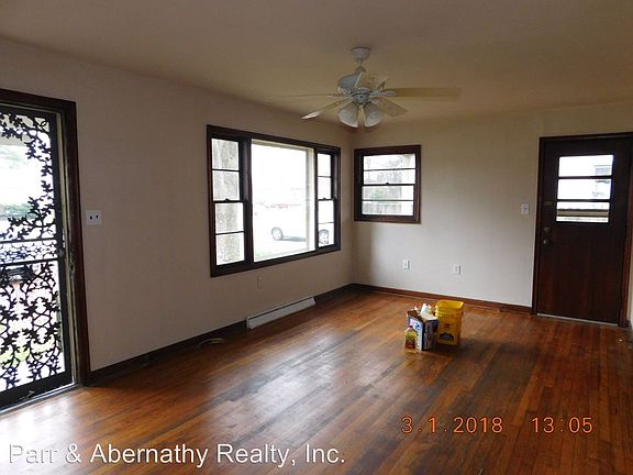 5th image of 3407 Woodlawn St