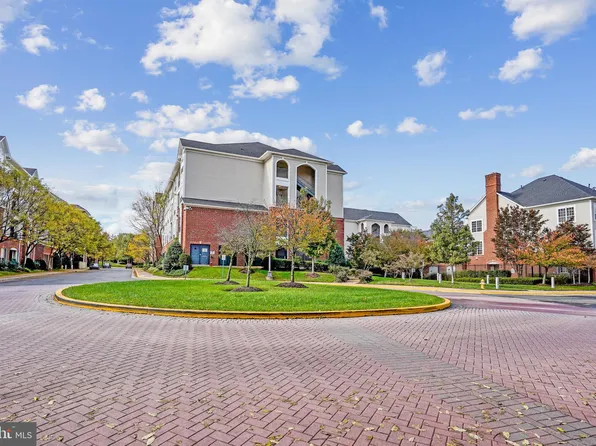 4862 Eisenhower Ave Unit 369, Alexandria, VA 22304