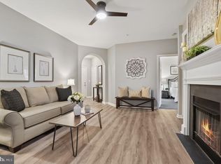 20453 Chesapeake Sq UNIT 102, Sterling, VA 20165