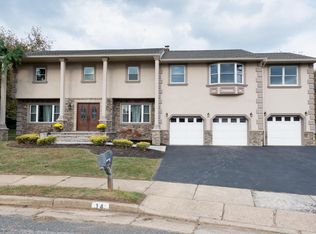 14 Norma Ct, Marlboro, NJ 07746
