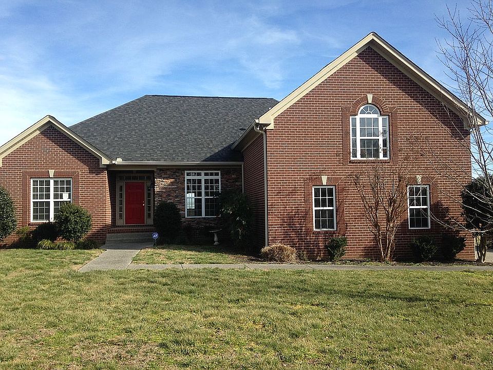 2nd image of 827 Tall Oak Trl