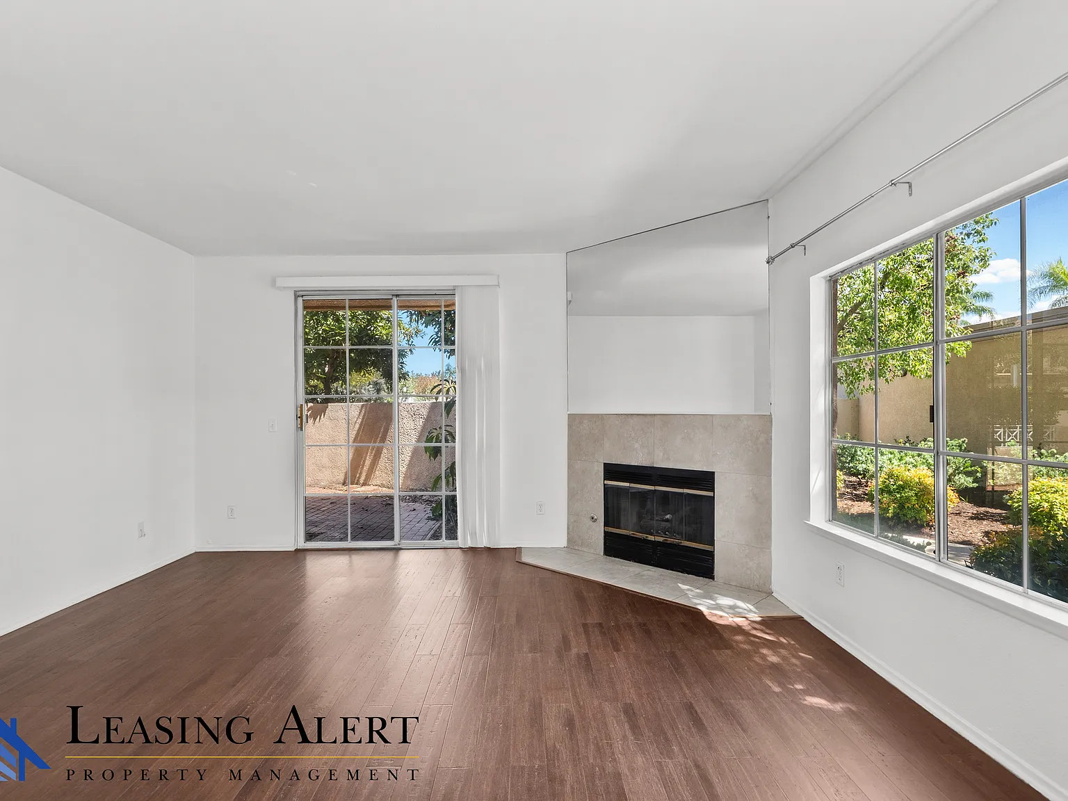 2 bed, 940 sqft, $2,950 — Photo 3