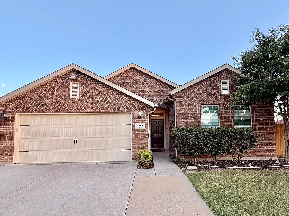 549 Foxcraft Dr