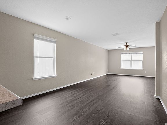 5th image of 7519 Twin Pine Ct