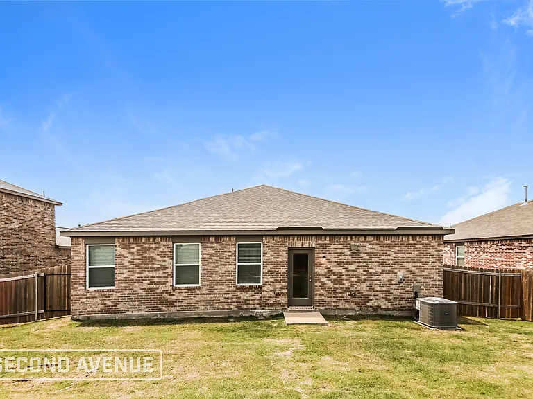 2020 Jeanine Dr — Photo 21