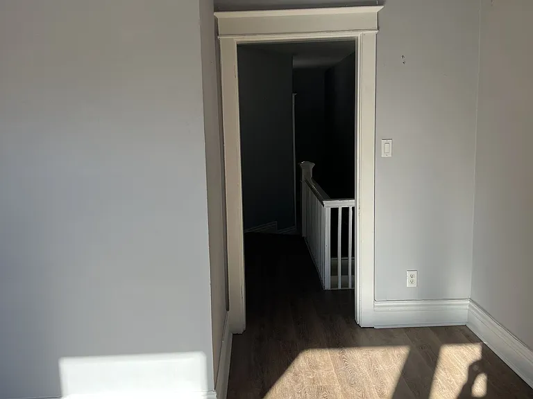 387 Roncesvalles Ave — Photo 4