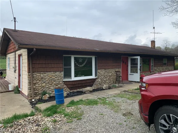 17934 McCormick Run Rd, Salineville, OH 43945