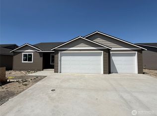2387 Noah St SE, East Wenatchee, WA 98802