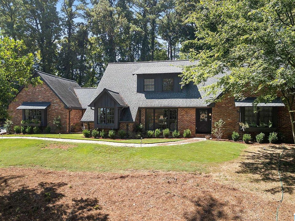1st image of 704 Paden Dr