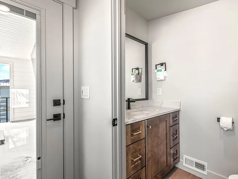 6537 Silver Creek Dr — Photo 28