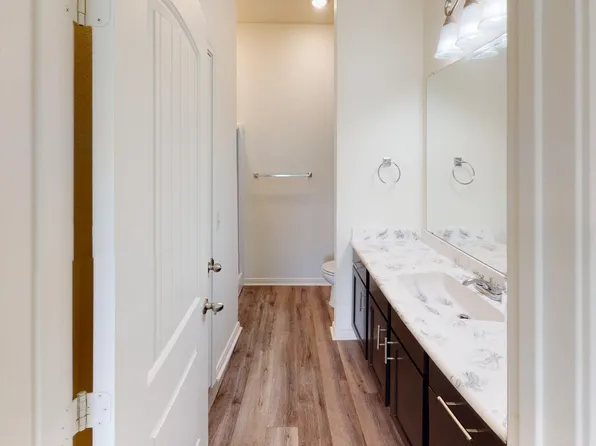 2322 Century Dr, Woodway, TX 76712