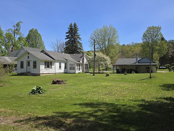 5th image of 4132 Main St