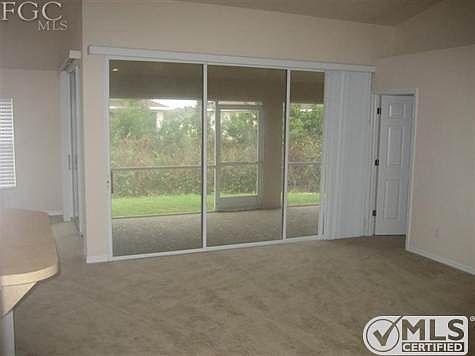 3rd image of 673 Woodcrest Dr