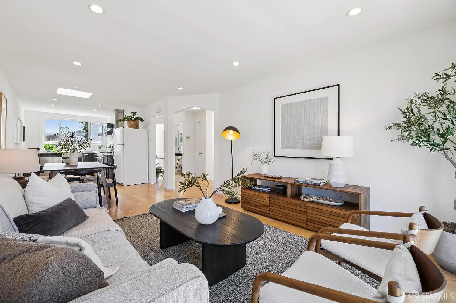 1571 Van Dyke Ave - Photo 4