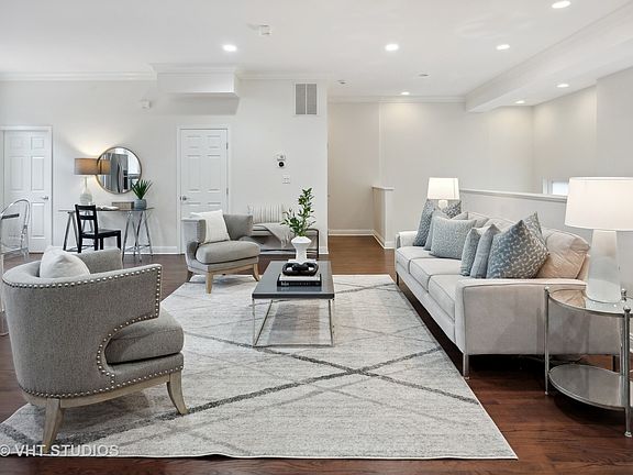 5th image of 2659 N Ashland Ave #9