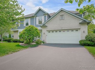 26W729 Lindsey Ave, Winfield, IL 60190