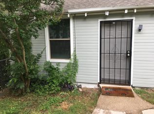 933 Gillham Rd, River Oaks, TX 76114