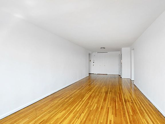 4th image of 720 E 31st St APT 6C