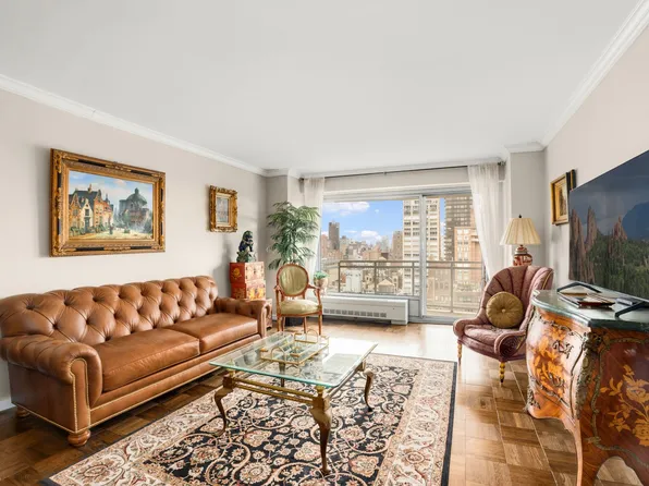 400 East 56th Street image 2 of 14