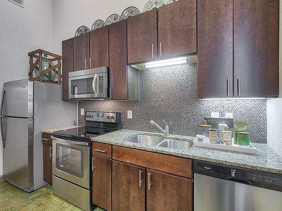 4th image of 300 West Ave #3324