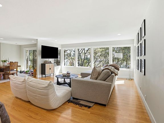 5th image of 98 Alta Vista Ave