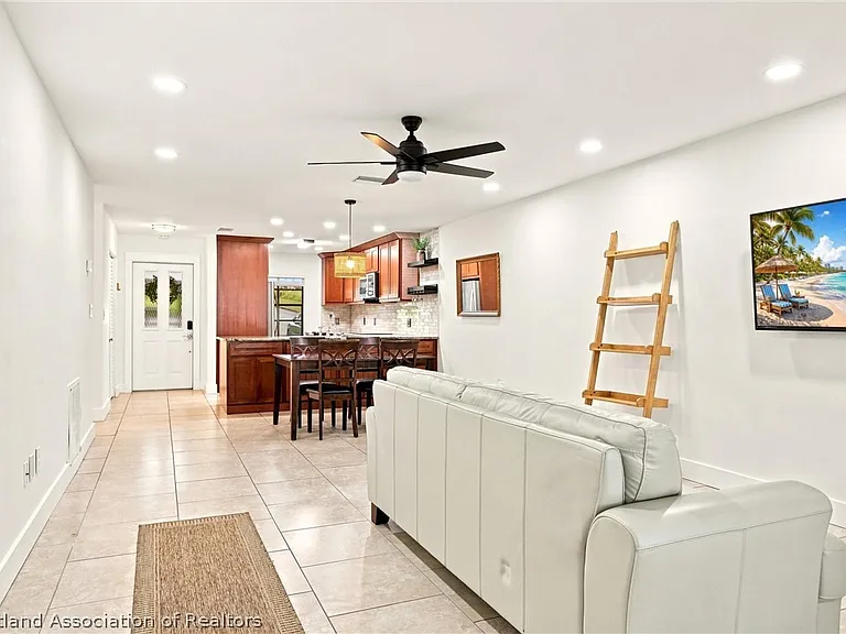 3 Charlton Dr — Photo 9