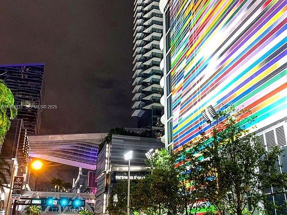 5th image of 801 S Miami Ave #509