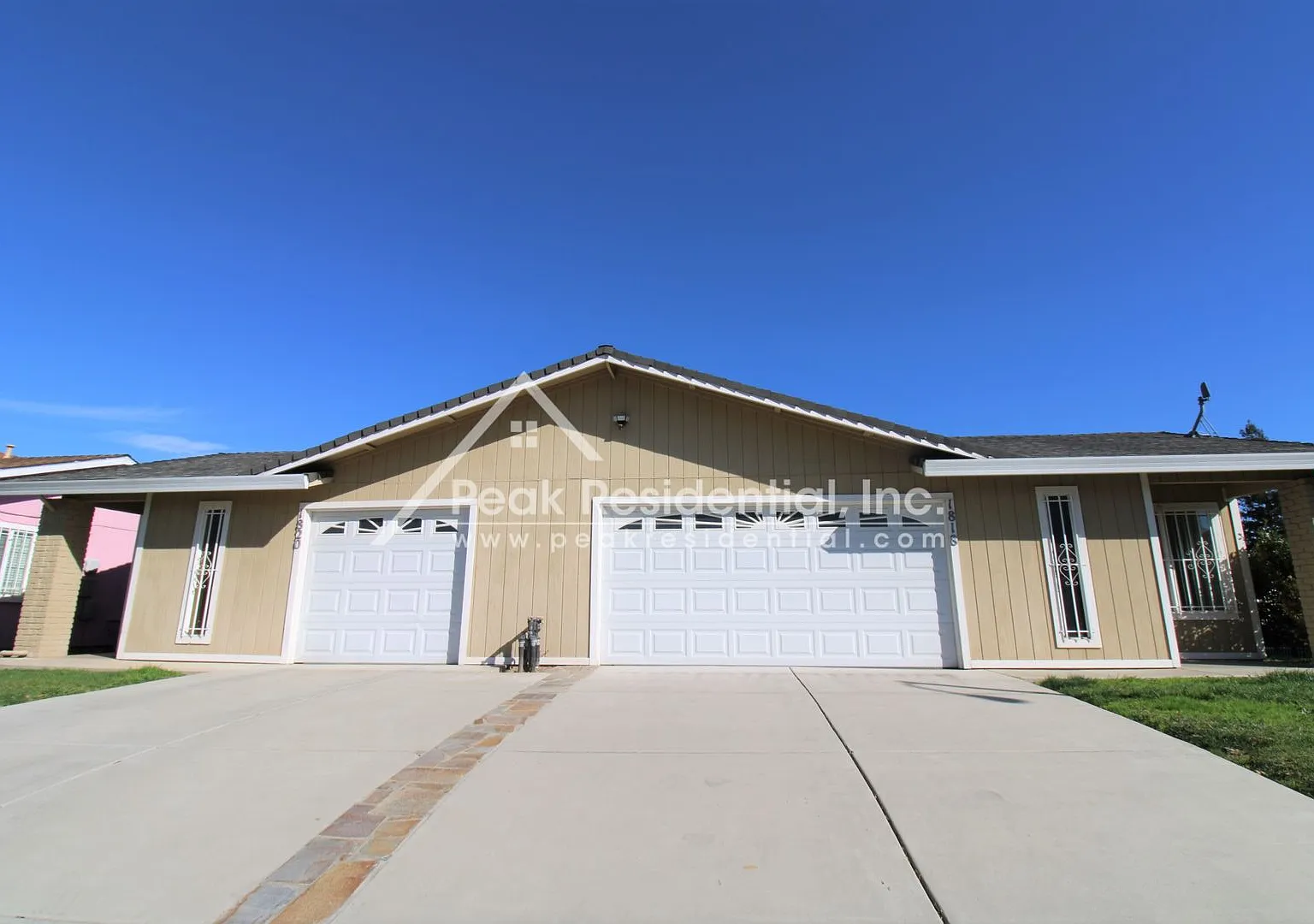 Cute 2bd/2ba Arden Area Duplex with 2 Car Garage — Photo 1