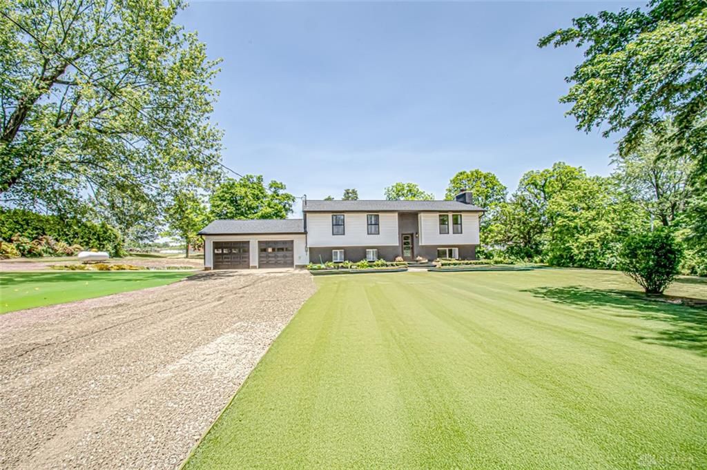 Real estate listing image