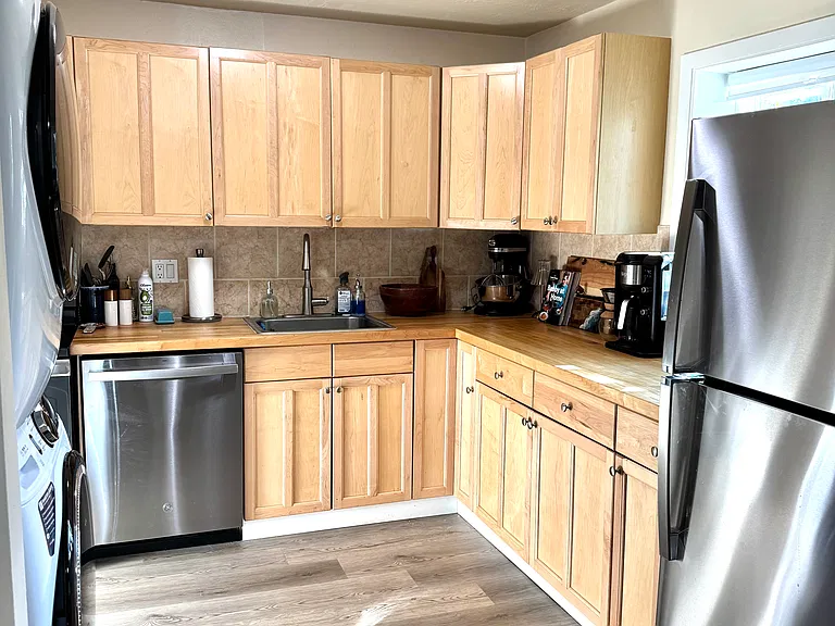 102 Alpine Dr #B — Photo 4