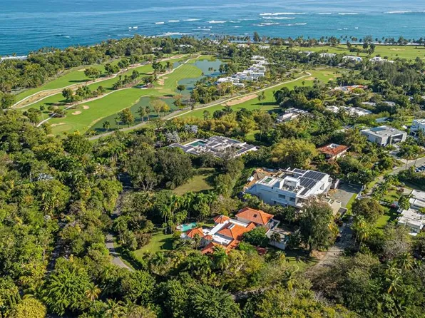 15 Dorado Bch, Dorado, PR 00646