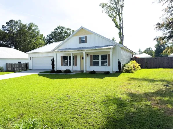 250 Merrit Dr, Slocomb, AL 36375