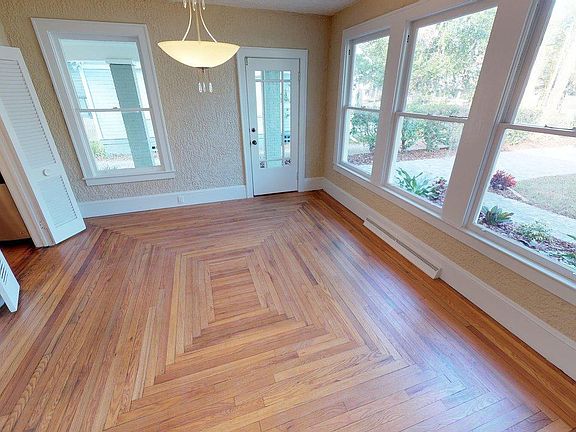 4th image of 420 E Rich Ave