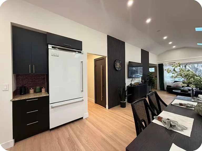 101 N Yale Ave — Photo 5