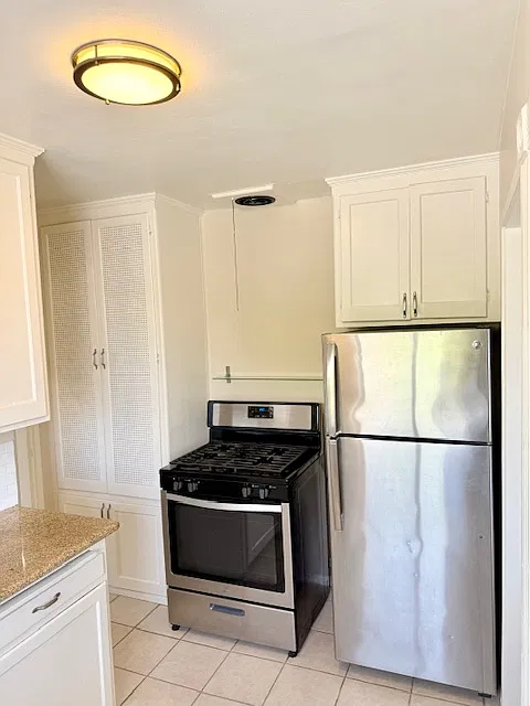 2 bed, 750 sqft, $2,290 — Photo 4
