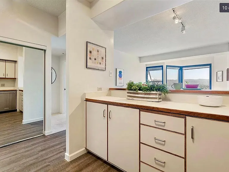 6363 Christie Ave — Photo 9