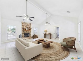 108 Deer Ridge Dr, La Vernia, TX 78121
