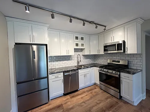 5620 Rippey St #305 Photo 1