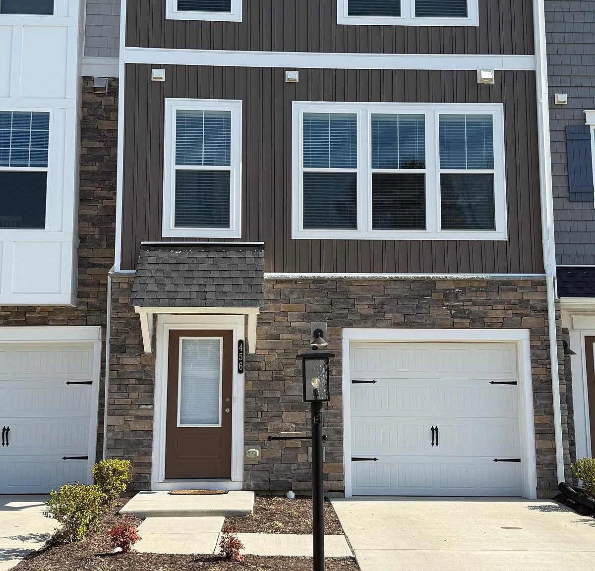 3 bed, 2061 sqft, $2,650 — Photo 1