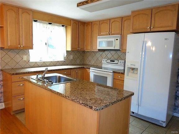 3rd image of 210 Schepps Ln