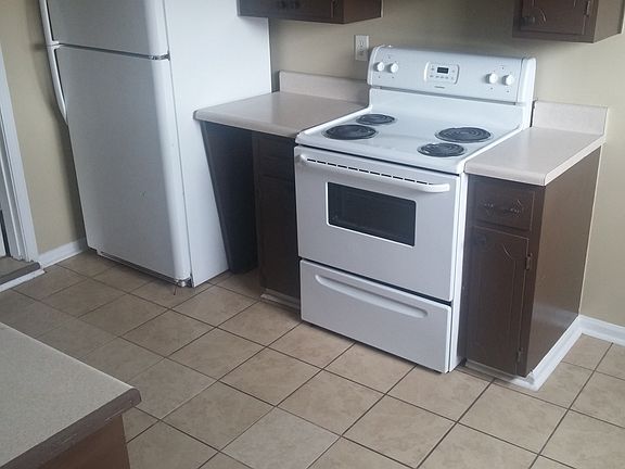 3rd image of 2106 Russell Ave SW