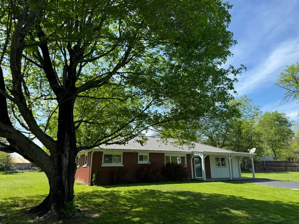 84 Oak Ln, Annville, KY 40402