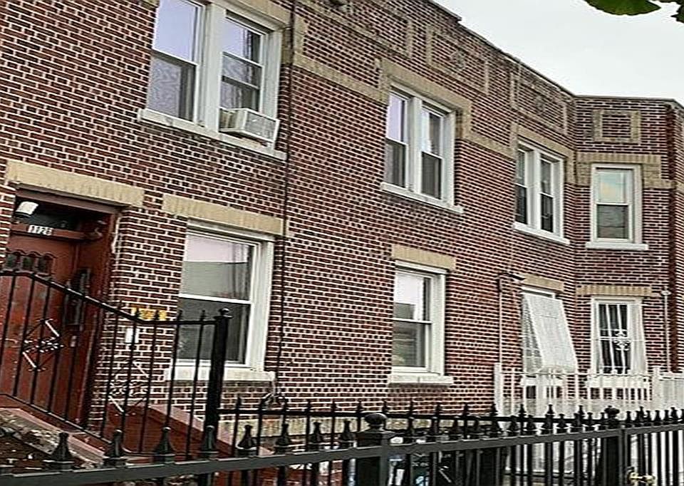 1st image of 1126 Rogers Ave #4
