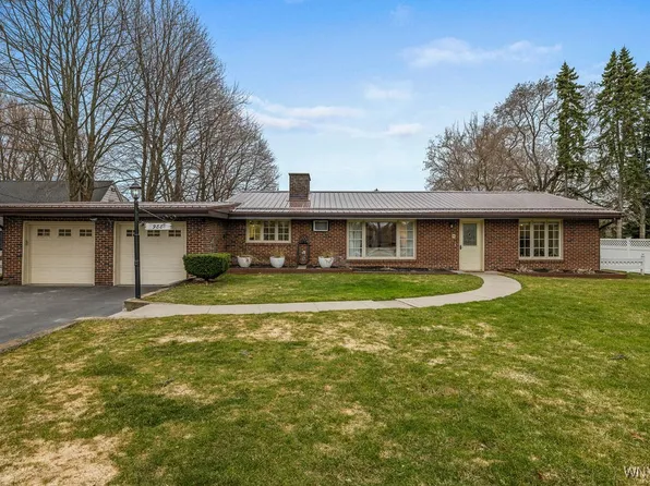 988 Lockport Rd, Youngstown, NY 14174