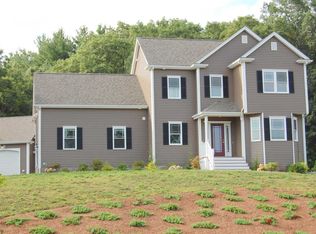 81 Glenside Dr, Blackstone, MA 01504