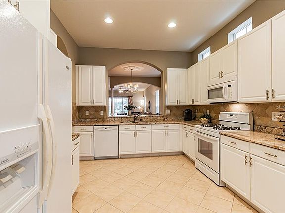5th image of 14638 Chatsworth Manor Cir